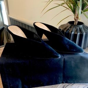 Authentic Nanette Lepore Pointed Suede Mule